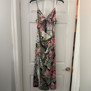 NWOT floral midi with cut out Size Small